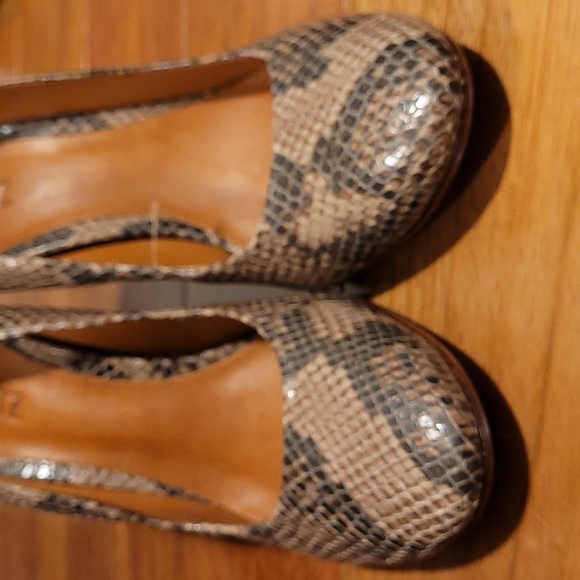 Schutz snake print block heel pumps - Picture 2 of 11